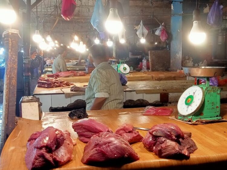 Harga Daging Sapi Normal, Ayam dan Ikan di Pasar Mandonga Kendari Naik 10 Hari Jelang Ramadhan