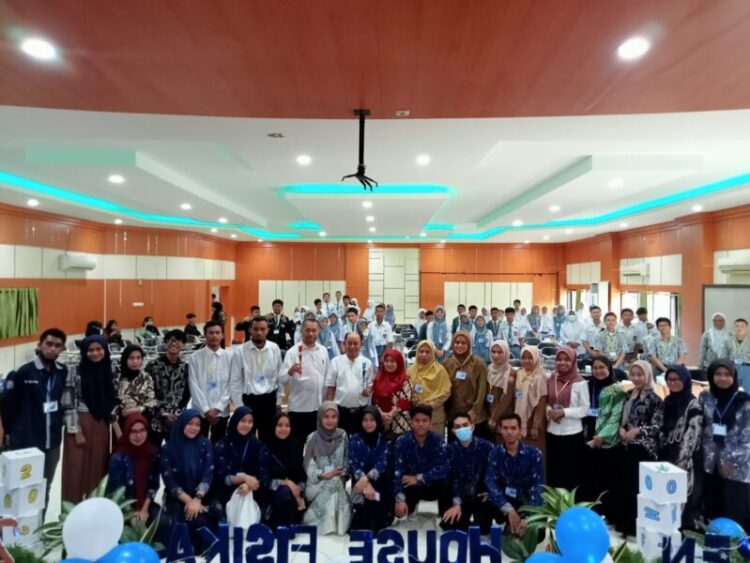 Pelajar SD dan SLTA di Sultra Ikuti Ajang OHF yang Diselenggarakan HMJ Fisika FKIP UHO