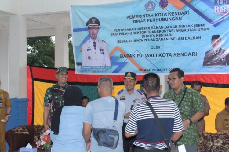 44 Pelaku Usaha Transportasi Angkutan Umum Terverifikasi dapat Bantuan Subsidi BBM dari Pemkot Kendari