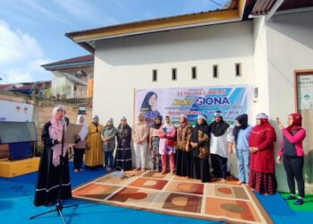 Emak-Emak Deklarasi Dukung Giona Nur Alam Jadi Wali Kota Kendari 2024