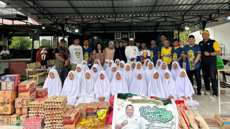 Berbagi di Bulan Ramadhan, IMI Sultra Salurkan 55 Paket Sembako ke Ponpes Tarbiyatul Qur’an Asga Darul Muttaqin