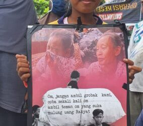 Ratusan Pemulung Aksi Solidaritas di Depan Kantor Walikota Kendari, Ini Tuntutannya