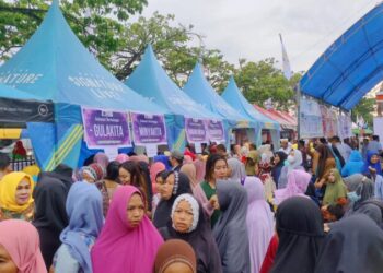 Tekan Angka Inflasi Jelang Lebaran, Pasar Murah Kolaborasi Kadin Sultra dan Pemkot Kendari Resmi Dibuka