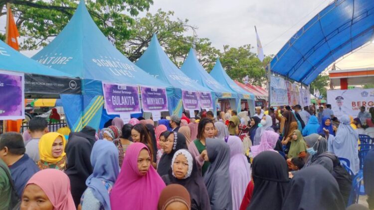 Tekan Angka Inflasi Jelang Lebaran, Pasar Murah Kolaborasi Kadin Sultra dan Pemkot Kendari Resmi Dibuka