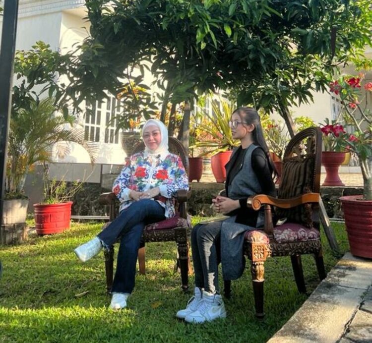 Obrolan Inspiratif (OI) Bersama Hj. Rusiawati Abunawas Yusran Silondae (RAYS)