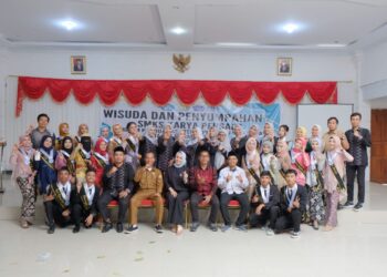 47 Siswa SMKS Karya Persada Muna Jalani Wisuda, Ini Pesan Ketua Dewan Pembina Yayasan