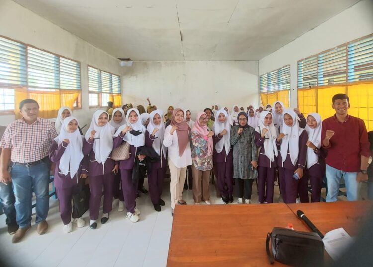 Mahasiswa Universitas Karya Persada Muna Antusias Ikuti Sosialisasi yang Digelar Timsel Bawaslu Kabupaten Zona III