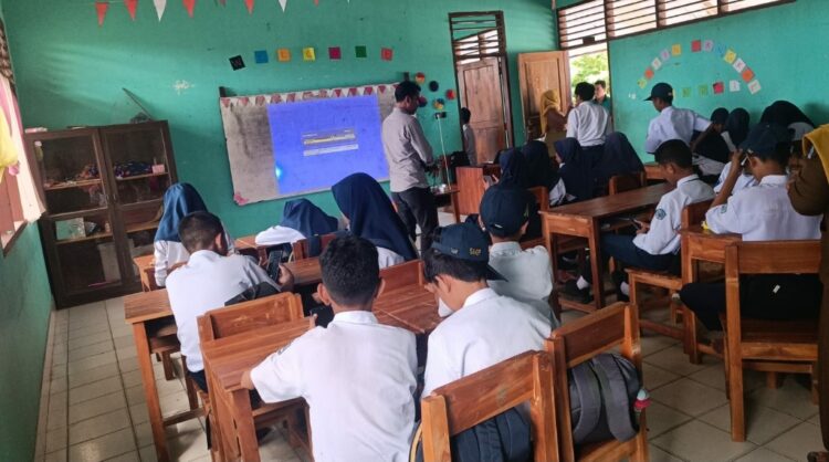 Wao …Hebat ! Siswa SMPN 24 Kendari Mengikuti Simulasi (PAS) Penilaian Akhir Semester Berbasis Digital