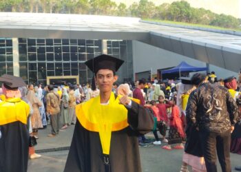 Teliti Politik Arung, Anak Petani Asal Bone Raih Sarjana Ilmu Politik Tiga Tahun Setengah