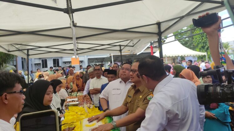 Kadin Sultra Gelar Pasar Murah di Kolaka Utara, Bantu Pemda Tekan Inflasi