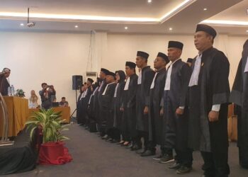 Peradi Mengangkat 34 Advokat Baru Dalam Wilayah Hukum Pengadilan Tinggi Sulawesi Tenggara