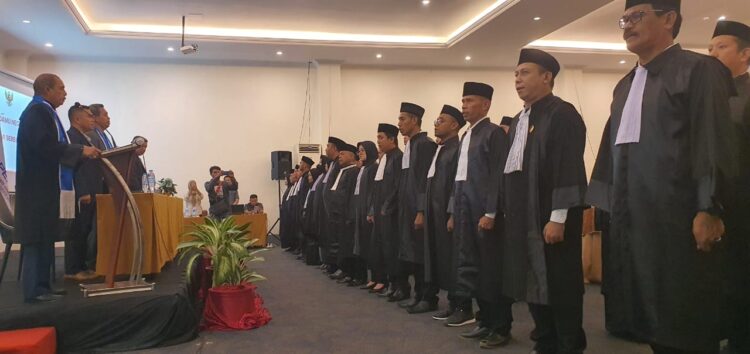 Peradi Mengangkat 34 Advokat Baru Dalam Wilayah Hukum Pengadilan Tinggi Sulawesi Tenggara