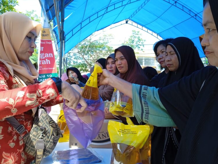 Stabilkan Harga, Disketapag Sultra Gelar Pasar Pangan Murah di Kota Kendari