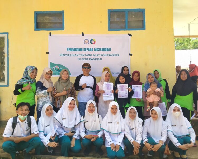 Pengabdian Masyarakat, Universitas Karya Persada Muna Lakukan Penyuluhan Tentang Alat Kontrasepsi di Desa Banggai