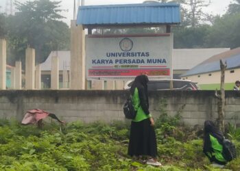 Gerakan Jumat Bersih di Kampus Universitas Karya Persada Muna