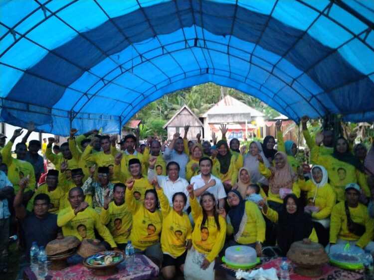 Bakal Calon Bupati Muna Dari Partai Golkar LM Ihsan Taufik Ridwan Silaturahmi dengan Masyarakat Desa Banggai