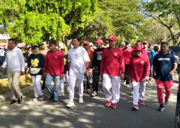 Kemeriahan Jalan Santai dan Apel Kolaborasi Pemerintah Kabupaten Muna
