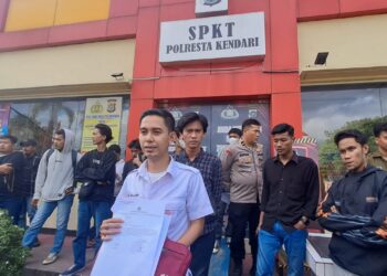 Catut Nama Presiden, Aliansi Mahasiswa Sultra Pendukung Jokowi Resmi Laporkan Hashim Djojohadikusumo ke Polresta Kendari
