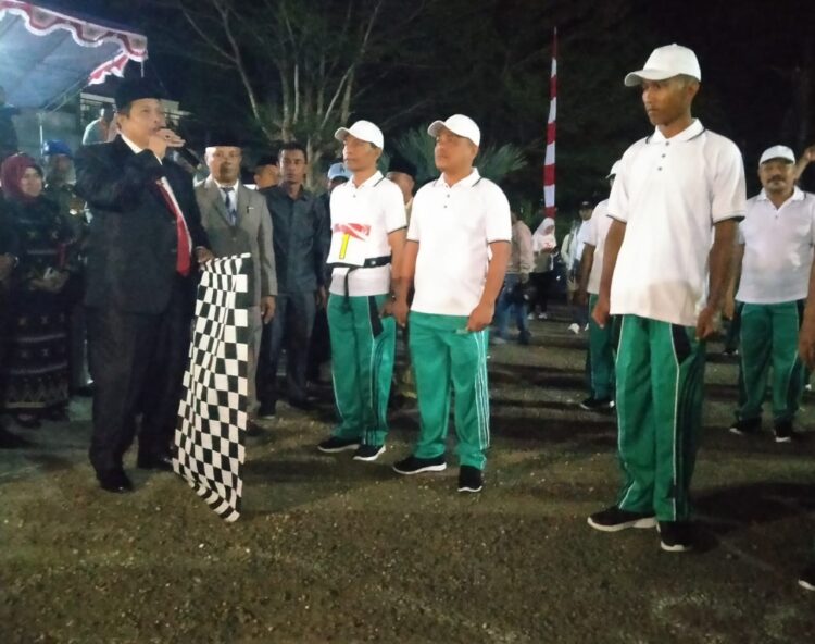 Bupati Muna LM Rusman Emba Lepas Gerak Jalan Trilomba Juang 45 KM