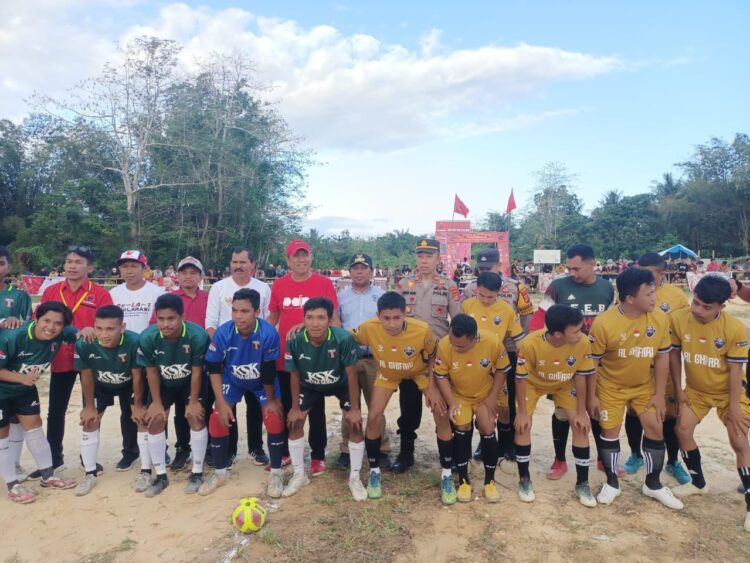 DPC PDIP Kendari Dukung Milenial Kembangkan Bakat Sepak Bola