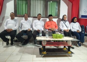Malam Inagurasi dan Penutupan PKKMB Universitas Karya Persada Muna di Hadiri Wakil Bupati