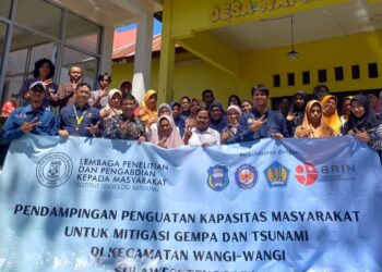 Kolaborasi ITB, FT UHO, BRIN dan KPP Pratama Baubau Lakukan Pengabdian Masyarakat di Wakatobi Terkait Mitigasi Bencana Alam