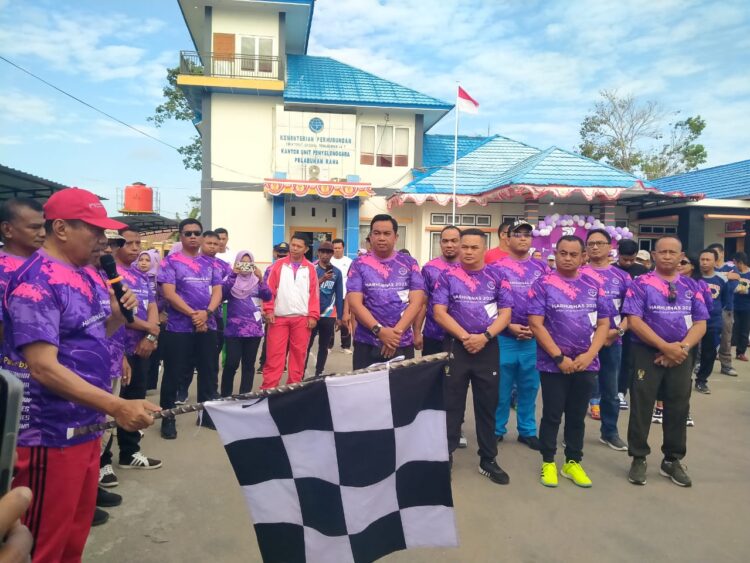 Sambut Harhubnas Ke-53, KUPP Raha Gelar Jalan Santai yang Dibuka Langsung Wakil Bupati Muna