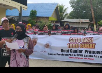 Gaungkan ‘Ganjar Presiden 2024’ Emak-emak Menggelorakan Program PKH dan BPNT Dilanjutkan