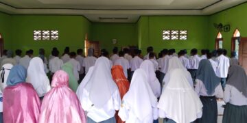 Bela Palestina, SMA dan SMK se Sultra Serentak Laksanakan Sholat Ghoib di Tiap Sekolah