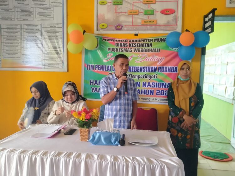 Sekertaris Dinkes Kabupaten Muna Buka Kegiatan Penilaian Lomba Kebersihan antar Ruangan di Puskesmas Wakobalu