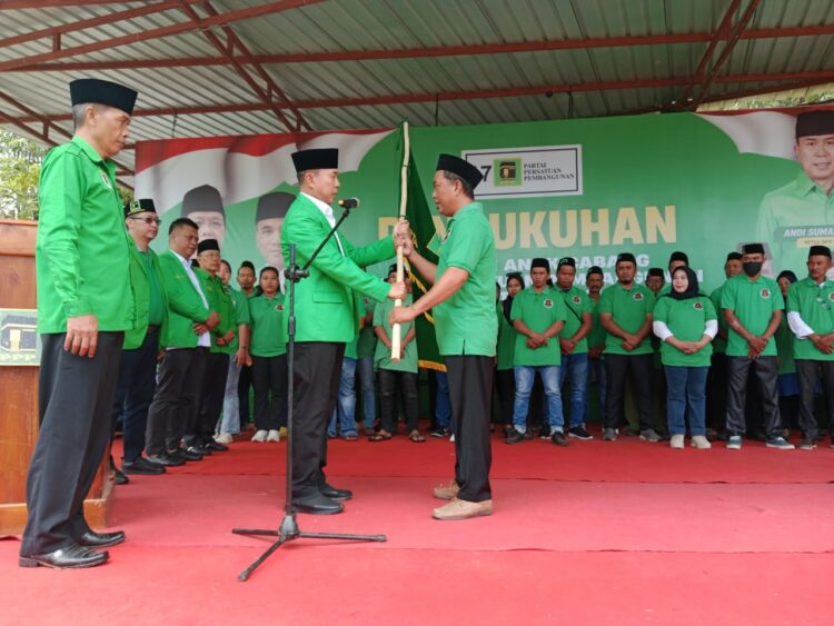 ASR Kukuhkan Ratusan Pengurus PAC PPP Se- Kabupaten Konawe
