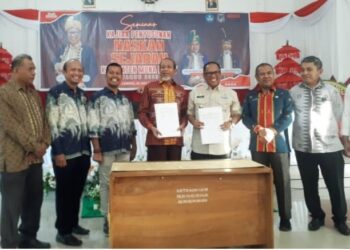 Rektor Universitas Karya Persada Muna, Resmi Ajukan 30 Mahasiswa kurang Mampu untuk Dapat Beasiswa dari Pemda Mubar, untuk Pemda Muna Menyusul