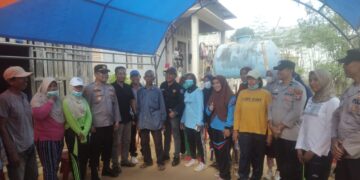 Gelar Jum’at Curhat di Desa Banggai, Polsek Katobu Ingatkan Masyarakat untuk mematuhi aturan Pemerintah Desa