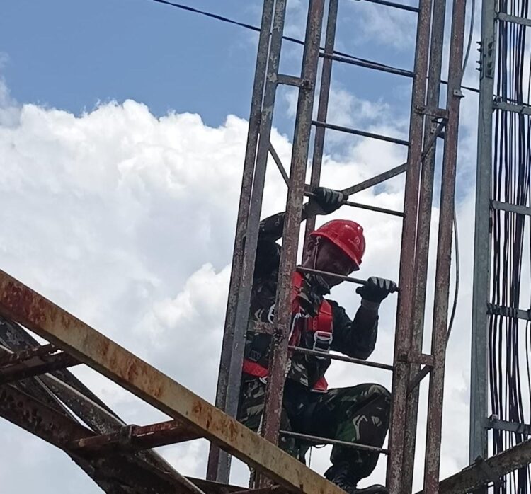 Membanggakan, Anggota Babinsa Kodim 1417 Kendari Gagalkan Percobaan Bunuh Diri