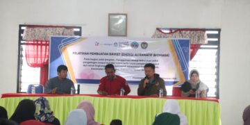 Program Kosabangsa, Tim Dosen USN Kolaka bersama Tim Dosen UNM Berikan Pendampingan dan Edukasi Pemanfaatan Limbah Kelapa yang Diolah Jadi Briket Arang di Desa Balobone Kabupaten Buteng