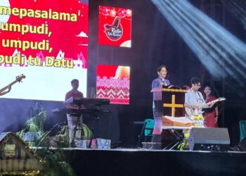 Kemeriahan Perayaan Natal Kastor Kota Kendari, Anton Timbang: Pererat Persaudaraan dan Kebersamaan 