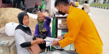 Melawan Lupa! Tidak Mau Reformasi Dikhianati, Mahasiswa di Sultra Bergerak Edarkan Ribuan Selebaran