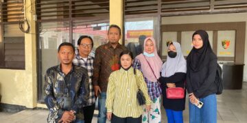 Ke Polresta Kendari, Keluarga Korban Penikaman di RM Doa Ibu 3 Minta Pelaku Lainnya Segera Ditangkap 
