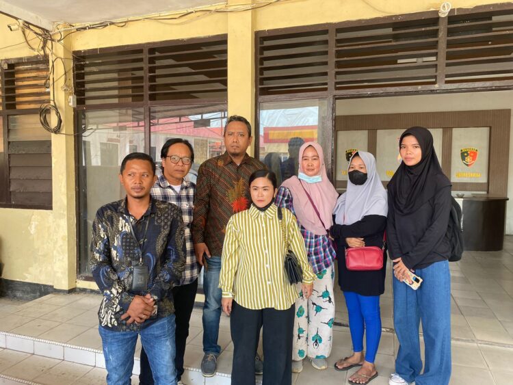 Ke Polresta Kendari, Keluarga Korban Penikaman di RM Doa Ibu 3 Minta Pelaku Lainnya Segera Ditangkap