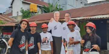 Program 3 Rumah Sehari, Sahabat Muda Ganjar-Mahfud (GAMA) Sultra Lakukan Pengecatan Putih Rumah Warga di Kendari