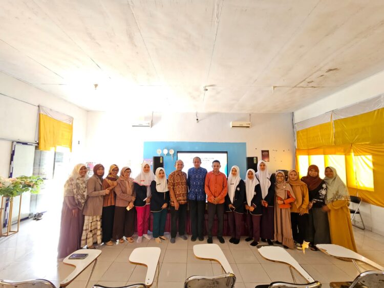 6 Mahasiswa Universitas Karya Persada Muna Ikuti Pembekalan dan Pelepasan dalam Program Pertukaran Mahasiswa Merdeka Tahun 2024 (PMM4)