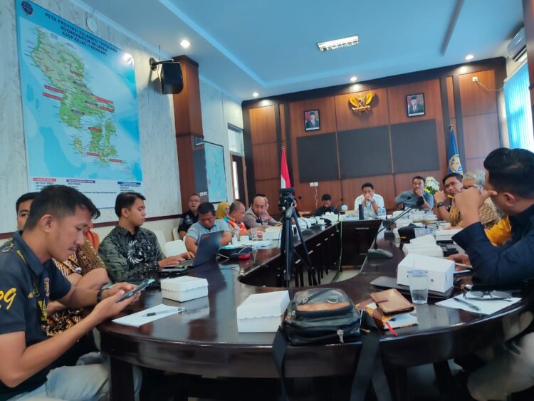 KSOP Kendari Mediasi Pelaku Usaha Pasir Nambo dan Bondoala dengan ESDM Sultra