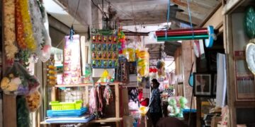 Siasat Pedagang Pasar Sentral Lama Kota Baubau Agar Tetap Bertahan Hidup