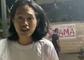 Bukan Layar Tancap ! Sahabat Muda GAMA Nobar Debat Capres Bersama Warga