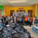 Peduli Sesama, UPT Ditjen Hubla se Sultra Salurkan Bantuan Bagi Korban Banjir di Kendari