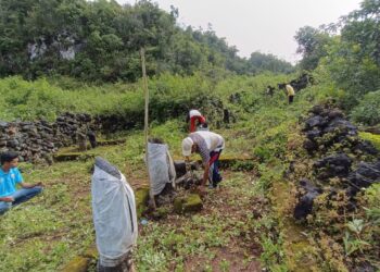 Pemerintah Desa Liangkobori Lakukan Giat Jum’at Bersih di Bulan Ramadhan