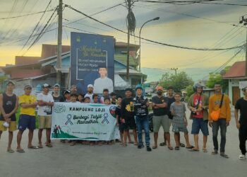 Pemuda Kampung Loji Baubau Bagikan Takjil: Silaturahmi di Nganganaumala Semakin Erat