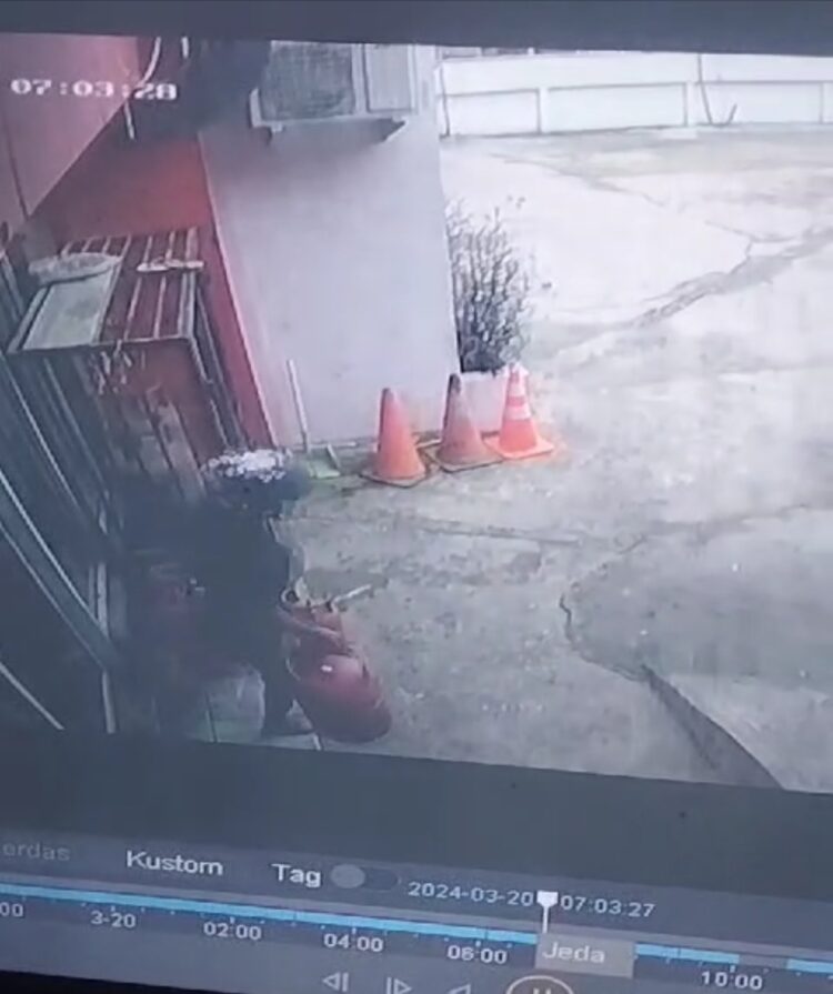 Aksi Pencurian Tabung Gas di Kendari Terekam CCTV, Ini Ciri-ciri Pelakunya