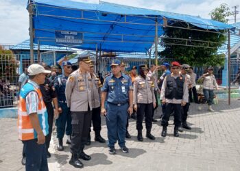 Pastikan Keamanan dan Kelancaran Arus Mudik, Kapolresta bersama Kepala KSOP Kunjungi Pelabuhan Nusantara Kendari 