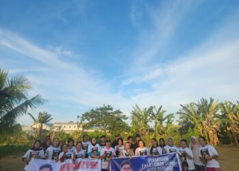 Berikan Dukungan ke Yudhianto Mahardika Tarung Pilwali, Emak-emak Gemoy dan Kerabat Yudi Lakukan Aksi Bersih Lingkungan 